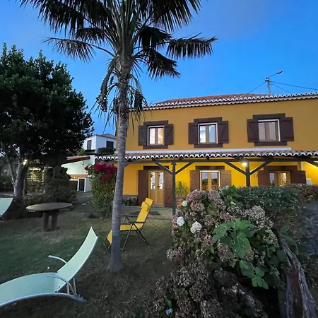 Casa Dos Falcoes De Construcao Tradicional