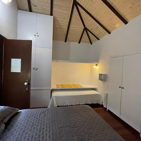 Casa Dos Falcoes De Construcao Tradicional Fajã da Ovelha