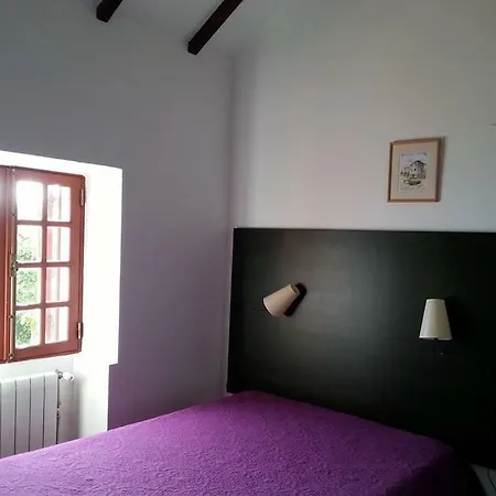 Casa Dos Falcoes De Construcao Tradicional *