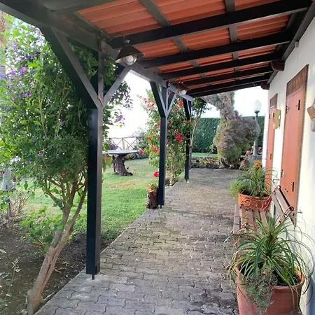 Casa Dos Falcoes De Construcao Tradicional *