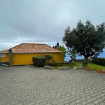 Ferienhaus Casa Dos Falcoes De Construcao Tradicional Fajã da Ovelha