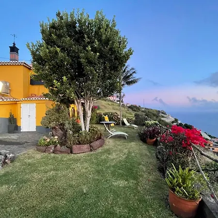 度假居 Casa Dos Falcoes De Construcao Tradicional 法亚·达·奥韦利亚