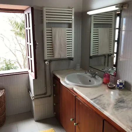 Casa Dos Falcoes De Construcao Tradicional *