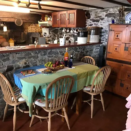 Semesterbostad Casa Dos Falcoes De Construcao Tradicional