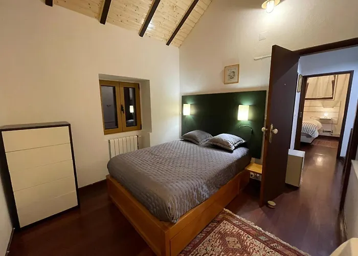 Casa Dos Falcoes De Construcao Tradicional * Fajã da Ovelha