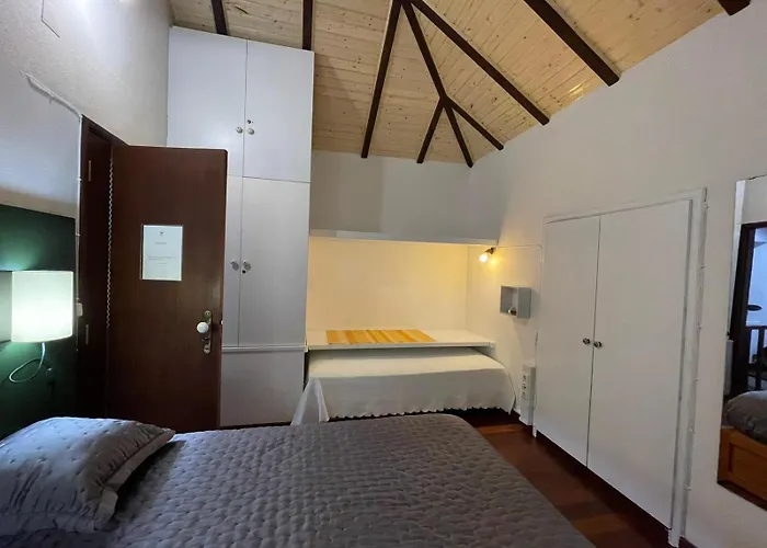 Casa Dos Falcoes De Construcao Tradicional Fajã da Ovelha