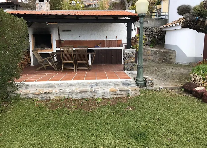 Vakantiehuis Casa Dos Falcoes De Construcao Tradicional Fajã da Ovelha