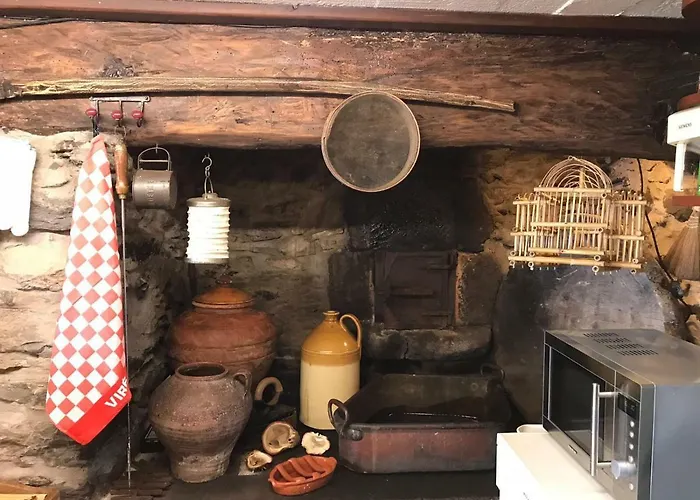 Casa Dos Falcoes De Construcao Tradicional Fajã da Ovelha